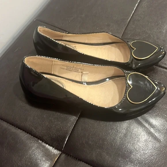 Kids size 3 black dress shoes - Picture 2 of 2